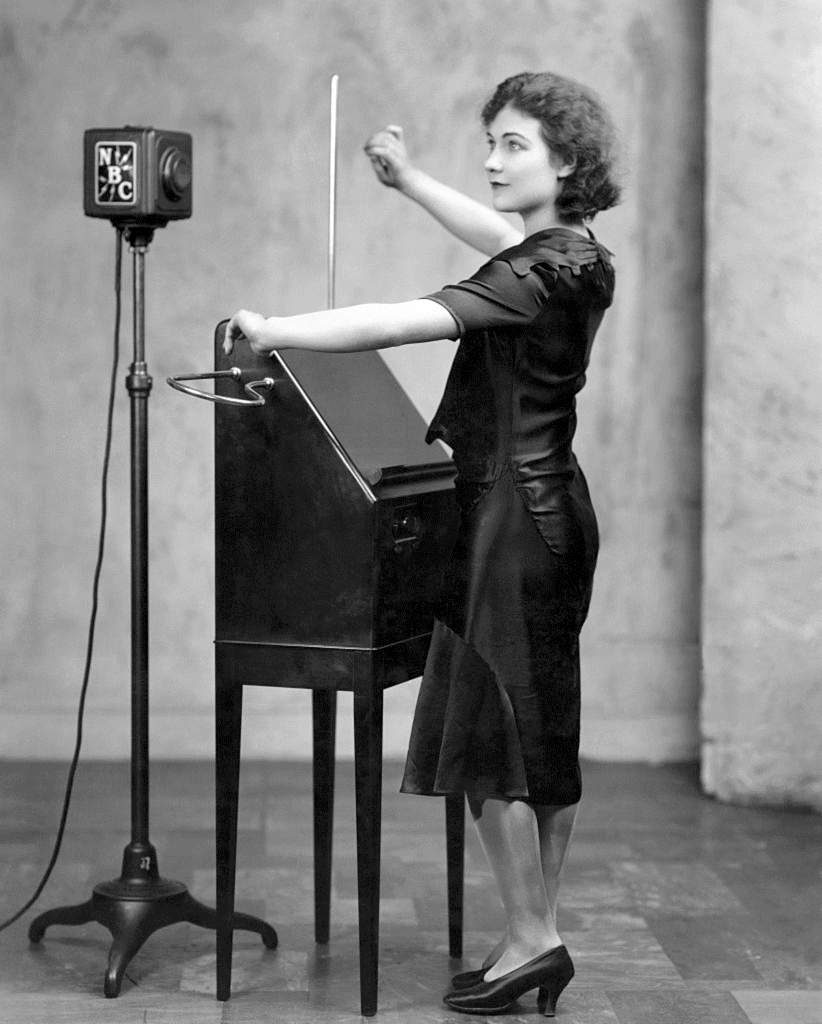 Theremin Player